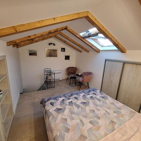 Apartment Sara With Seaview บุดวา ภายนอก รูปภาพ