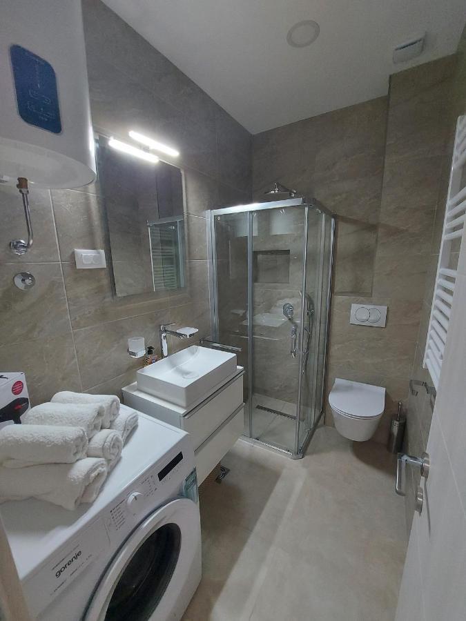 Apartment Sara With Seaview บุดวา ภายนอก รูปภาพ